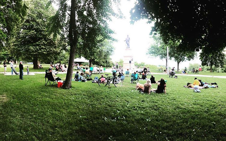 Poetry-In-the-Park-Reading